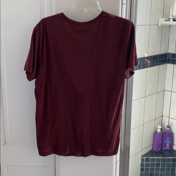 T-Shirt - Picture 2 of 3